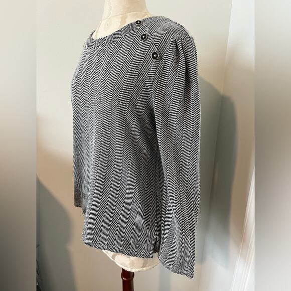Liz Claiborne Long Sleeve Black & White Sweater Medium - Picture 3 of 5